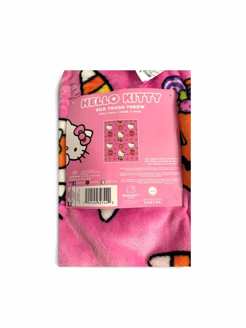 Hello Kitty Halloween Candy Corn Silk-Touch Throw Blanket – 40 in x 50 in